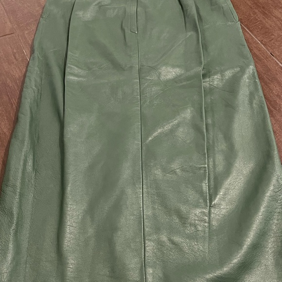 Sophisticated Olive Italian Leather Pencil Skirt - Picture 7 of 11